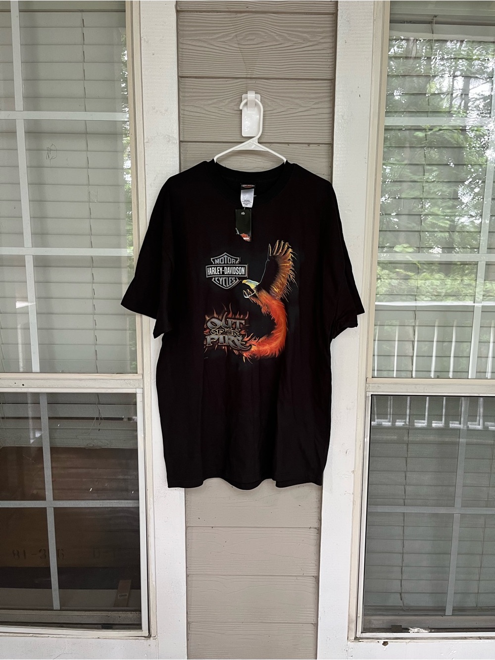 Vintage 2002 Harley Davidson 'out of fire'
Tee
